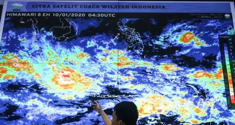 Cuaca Hari Ini: BMKG Prediksi Hujan Lebat dan Gempa di Indonesia