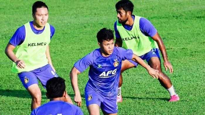 Derbi Jatim Sengit! Persik Kediri Kalahkan Arema FC 3-2, Poin Krusial Menjauhkan Zona Merah