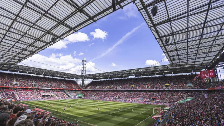 DFB-Pokal Finale: VfL Wolfsburg vs FC Bayern, Pertarungan Sengit di Kölner Rheinenergiestadion