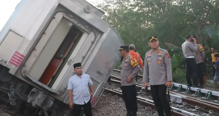 Dirut KAI Dipaksa Lengser: Dua Tabrakan Mematikan Argo Bromo Anggrek Memicu Tuntutan DPR Bertanggung Jawab