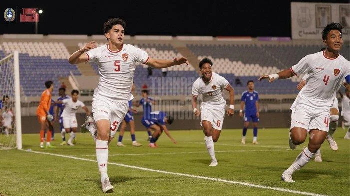 Disiplin dan Berani! Mathew Baker Optimis Indonesia Raih Tiket ke Piala Dunia U-17 2026