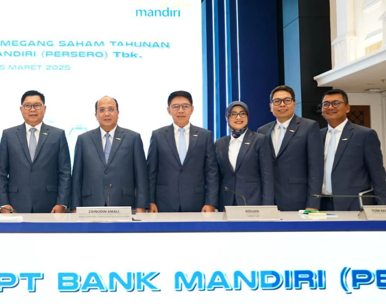Dividen Bank Mandiri: Bagi Tunai Rp44,47 Triliun, Investor Merayakan Keuntungan Besar!