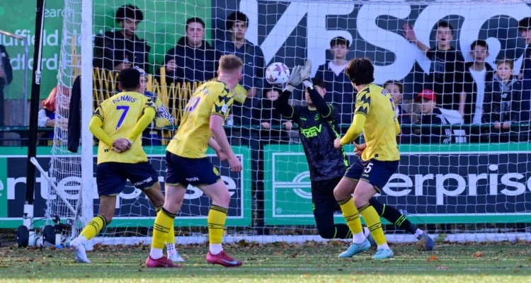 Dorking Wanderers Tumbangkan Maidenhead United 2-0, Siap Sambut Torquay United di Semifinal Play‑off