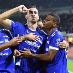 Drama 4-2: Persib Bandung Balikkan Keterpurukan, Kuasai Puncak Super League