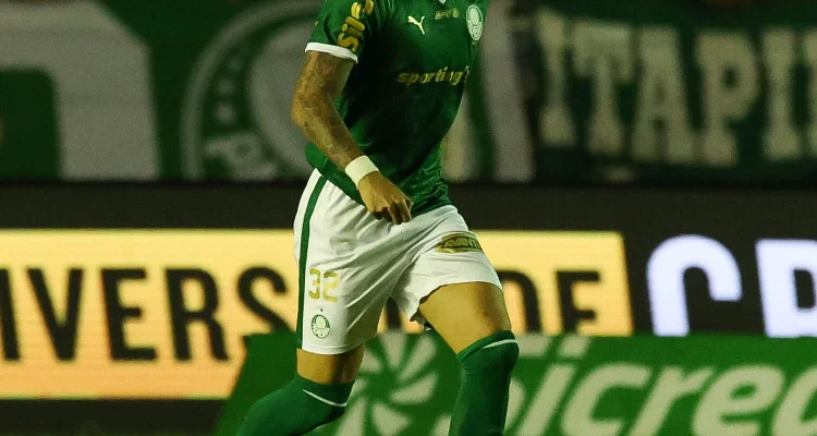 Emiliano Martínez dan Palmeiras Sibuk di Kancah Sepak Bola