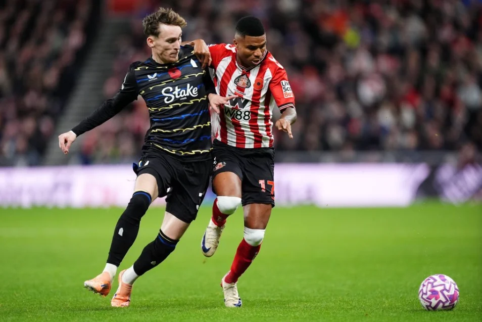 Everton dan Sunderland Tertarik dengan Pemain Bintang, Persaingan Sengit di Premier League