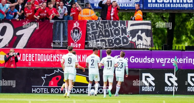 FC Twente Mendominasi Sparta Rotterdam dengan Kemenangan 4-0