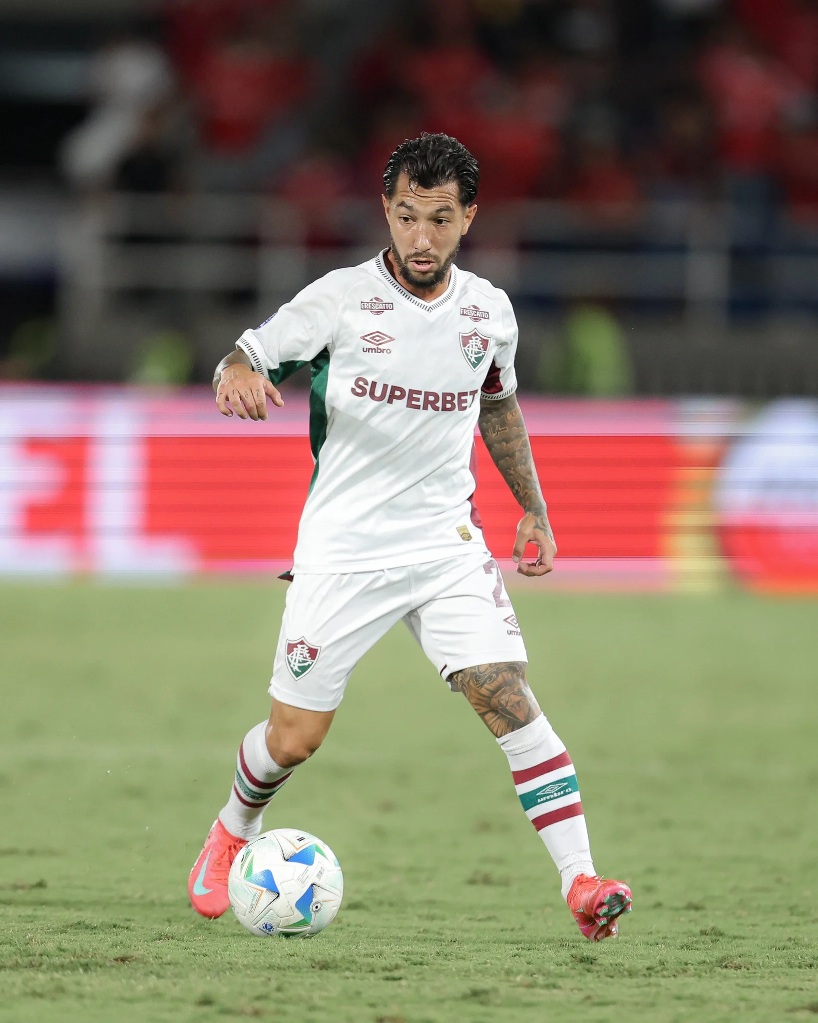 Fluminense dan Independiente Rivadavia Siap Beradu di Mendoza: Kampanye Penggemar, Kembalinya Lucho Acosta, dan Dampak Liga