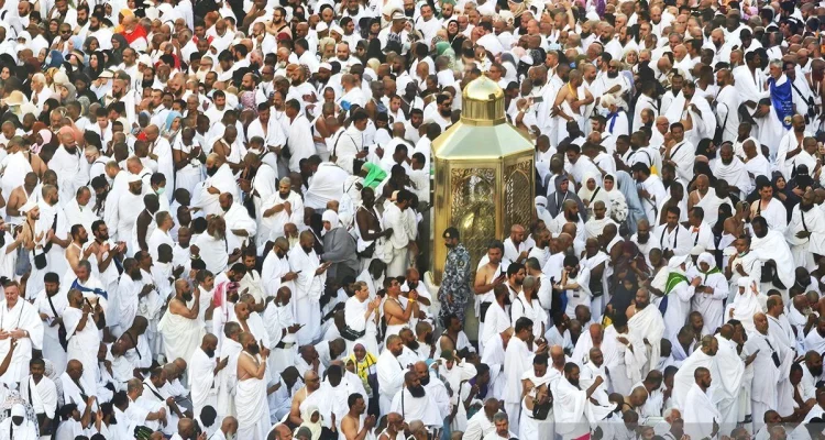 Gelombang Pertama Haji Indonesia Tiba di Makkah, Ribuan Jemaah Sambut dengan Haru dan Syukur