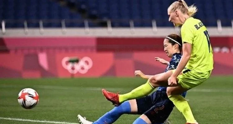 Gol Stina Blackstenius di Menit Ke-93 Membawa Arsenal Menang 1-0 Atas Everton
