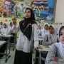 Guru Non-ASN Tak Dilarang Mengajar di Sekolah Negeri: Penjelasan Resmi Mendikdasmen