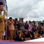 Guru Sikka Berjuang dengan Gaji Rp150 Ribu, 11 Tahun Mengabdi, Jalan 6 Km Setiap Hari