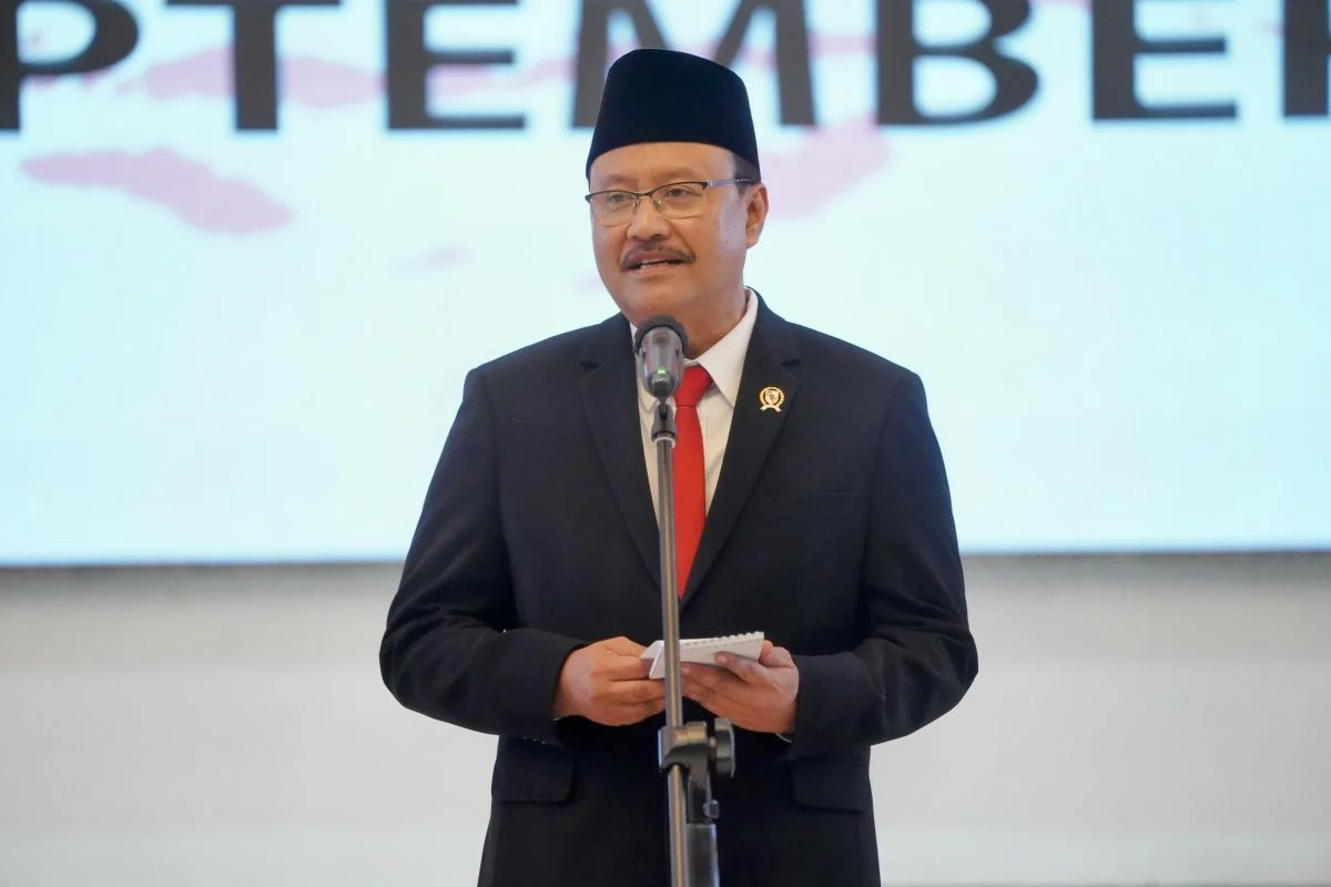 Gus Ipul Klarifikasi Tudingan Korupsi Sepatu Sekolah Rakyat Rp 700 Ribu: Itu Pemberian Khofifah!