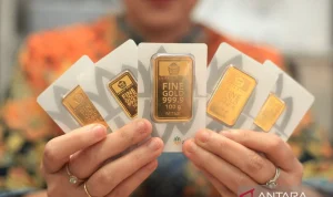 Harga Emas Antam Anjlok Rp31.000 per Gram, Apa Penyebabnya?