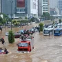 Hujan Deras Mengguyur Jakarta dan Bali, Banjir serta Longsor Mengancam Warga