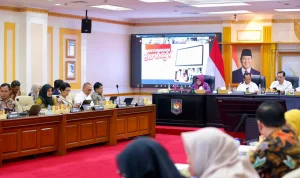 IKD Jadi Syarat PPDB, Pemerintah Perluas Digitalisasi Bansos ke 42 Wilayah