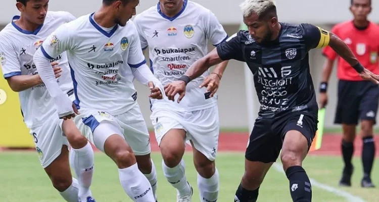 Irfan Jaya Jadi Sorotan: Dari Lapangan Sepakbola hingga Isu Keselamatan Transportasi di Bekasi