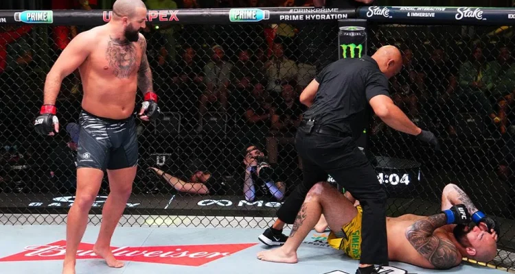 Josh Hokit Membuat Kacau di Konferensi Pers UFC Freedom 250