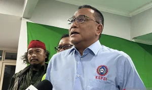 Jumhur Hidayat: Dari Aktivis Buruh ke Meja Menteri Lingkungan Hidup, Rekam Jejak yang Mengguncang Politik Indonesia
