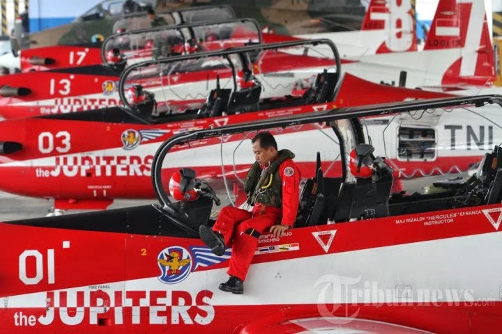 Jupiter Aerobatic Team TNI AU Terbang ke Brunei untuk Beratraksi di Peringatan Hari Ulang Tahun ke-65 Royal Brunei Armed Force