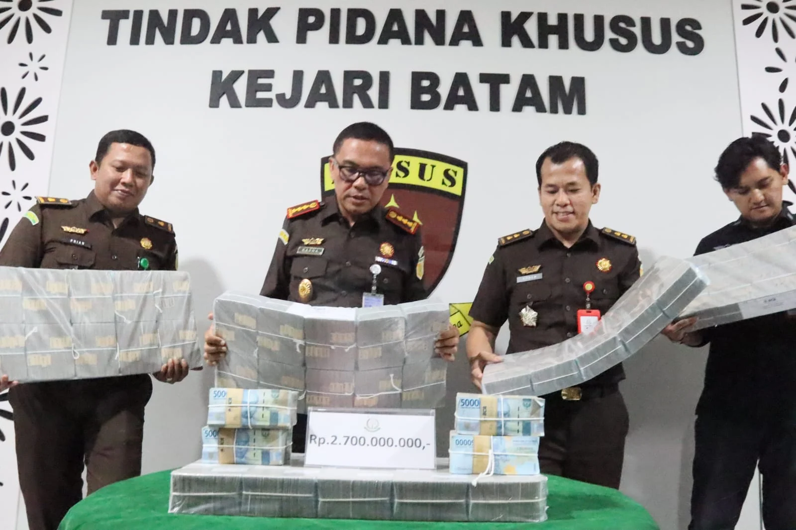 Kasus Korupsi dan Penipuan di Batam: Dugaan Penggelapan PNBP dan Penipuan SPPG