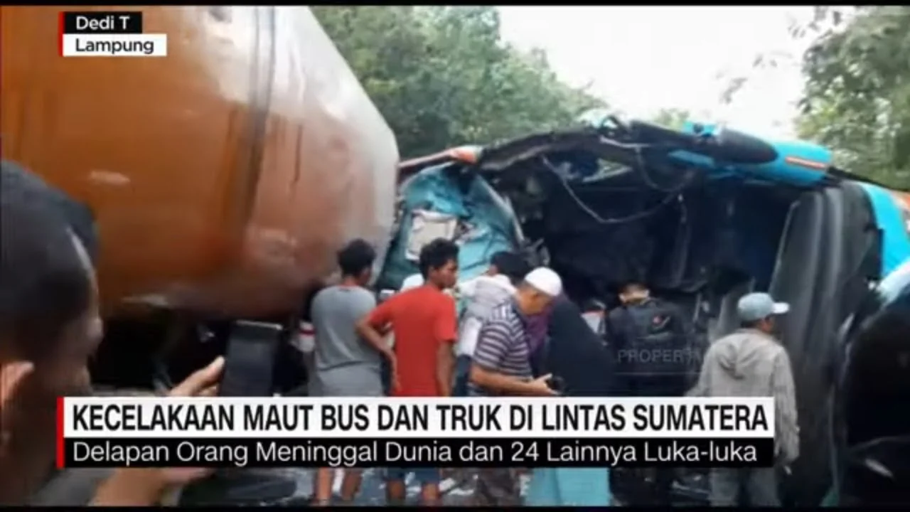 Kecelakaan Maut Bus vs Truk BBM di Sumsel: Evaluasi Kualitas Jalan Lintas Sumatera Didesak