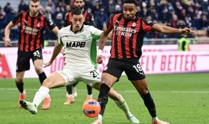 Kemenangan Sassuolo atas AC Milan Dibayar Mahal: Jay Idzes Cedera, Fabio Grosso Cemas