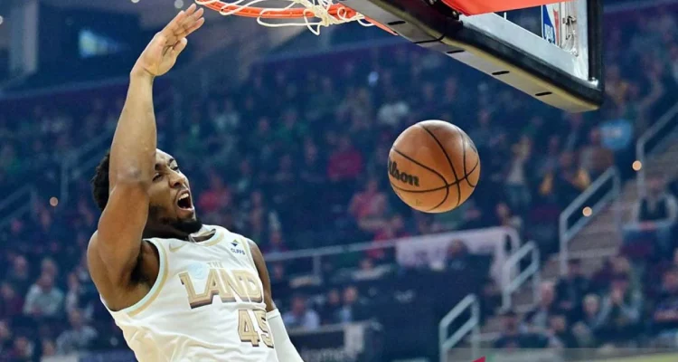 Knicks Menghancurkan 76ers dengan Skor 108-94, Menuju Kemenangan 3-0 di Seri Playoff