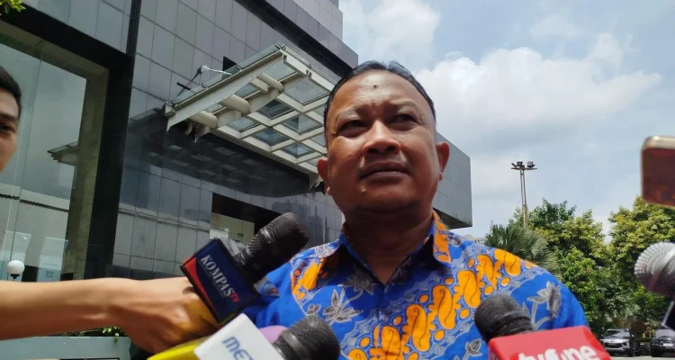 Kompolnas Dukung Larangan Live Streaming Medsos untuk Personel Polri saat Bertugas