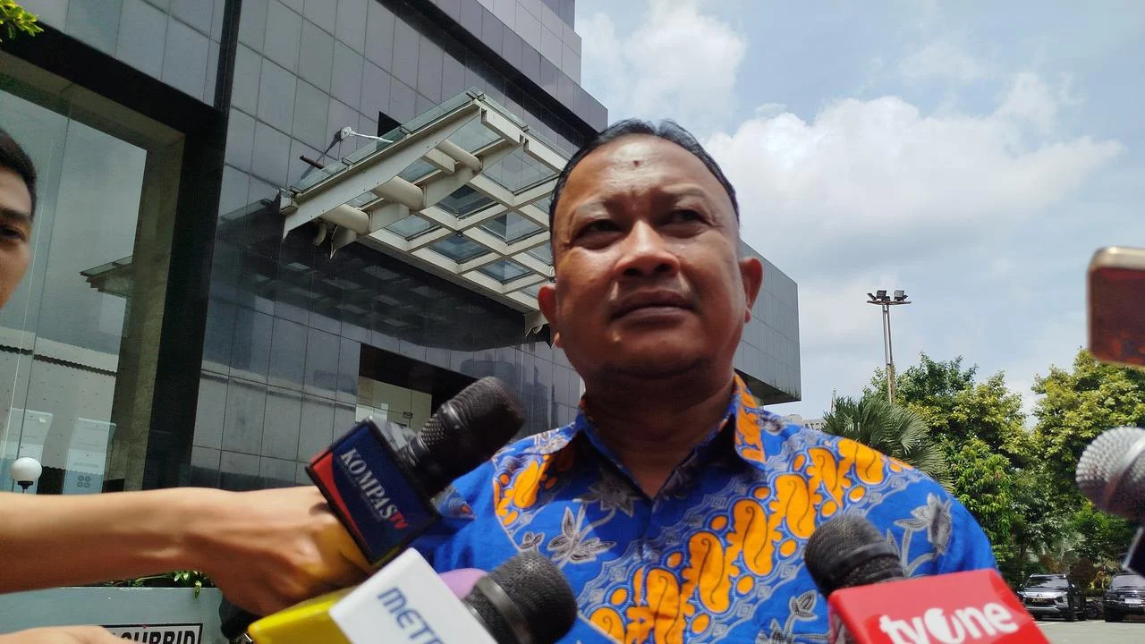 Kompolnas Dukung Larangan Live Streaming Medsos untuk Personel Polri saat Bertugas