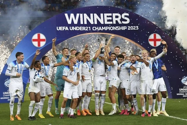 Komunitas UEFA: Cerita Dibalik Kesuksesan Klub Inggris