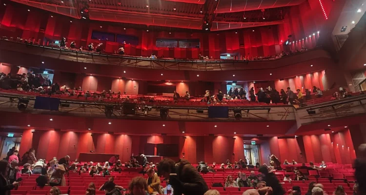 Konser Christopher Cross di Bord Gáis Energy Theatre: Malam yang Mengesankan