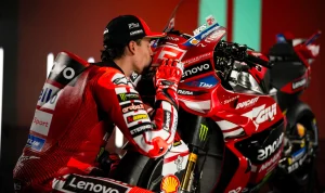 Kontroversi MotoGP 2026: Marc Marquez Menang di Jerez, Aprilia Tekan Revisi Aturan Pit Lane