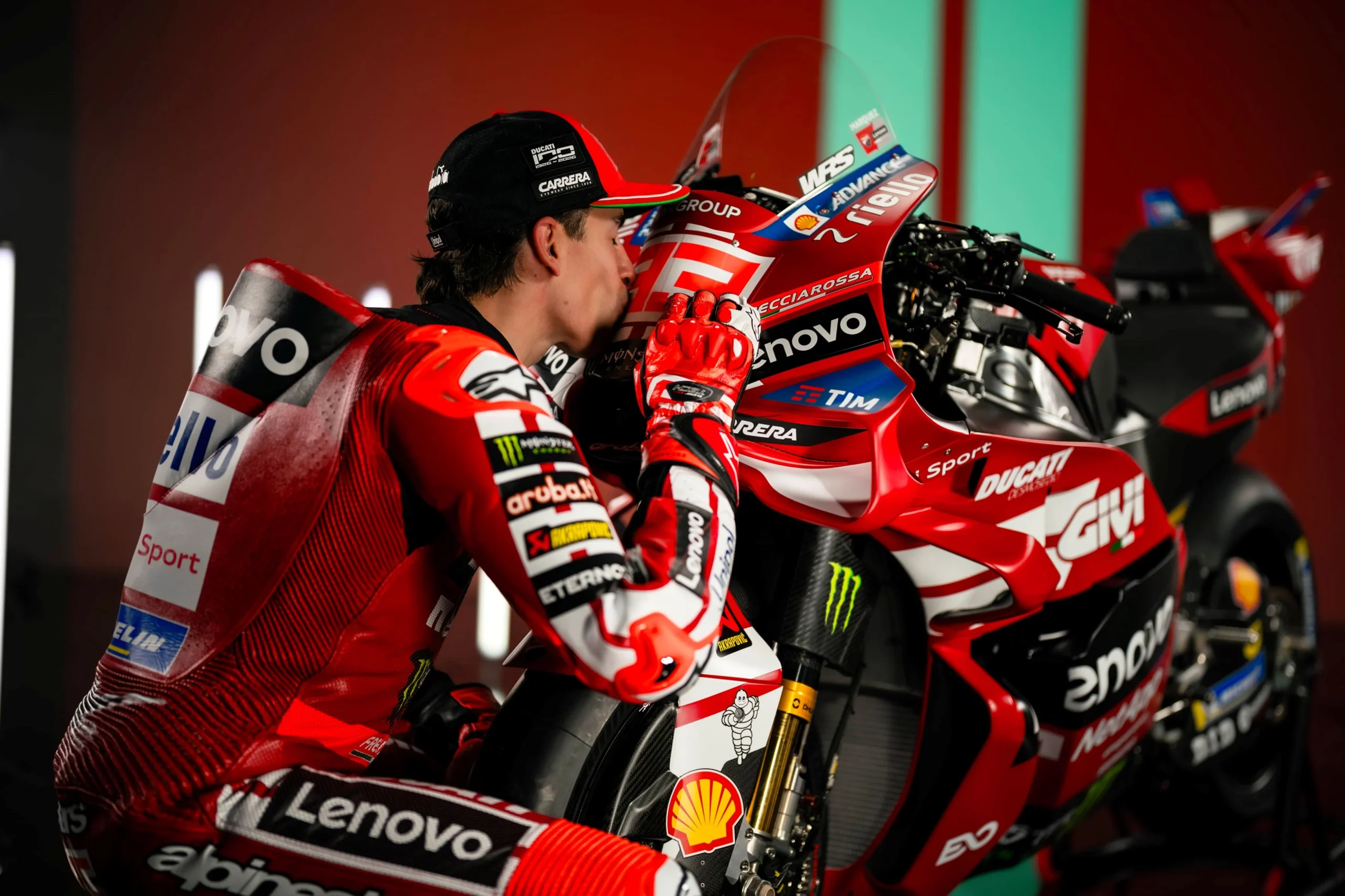 Kontroversi MotoGP 2026: Marc Marquez Menang di Jerez, Aprilia Tekan Revisi Aturan Pit Lane