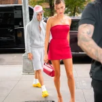 Krispy Kreme Hadapi Tuntutan Hukum dan Hailey Bieber Rayakan Satu Tahun Setelah Mengalami Stroke Mini