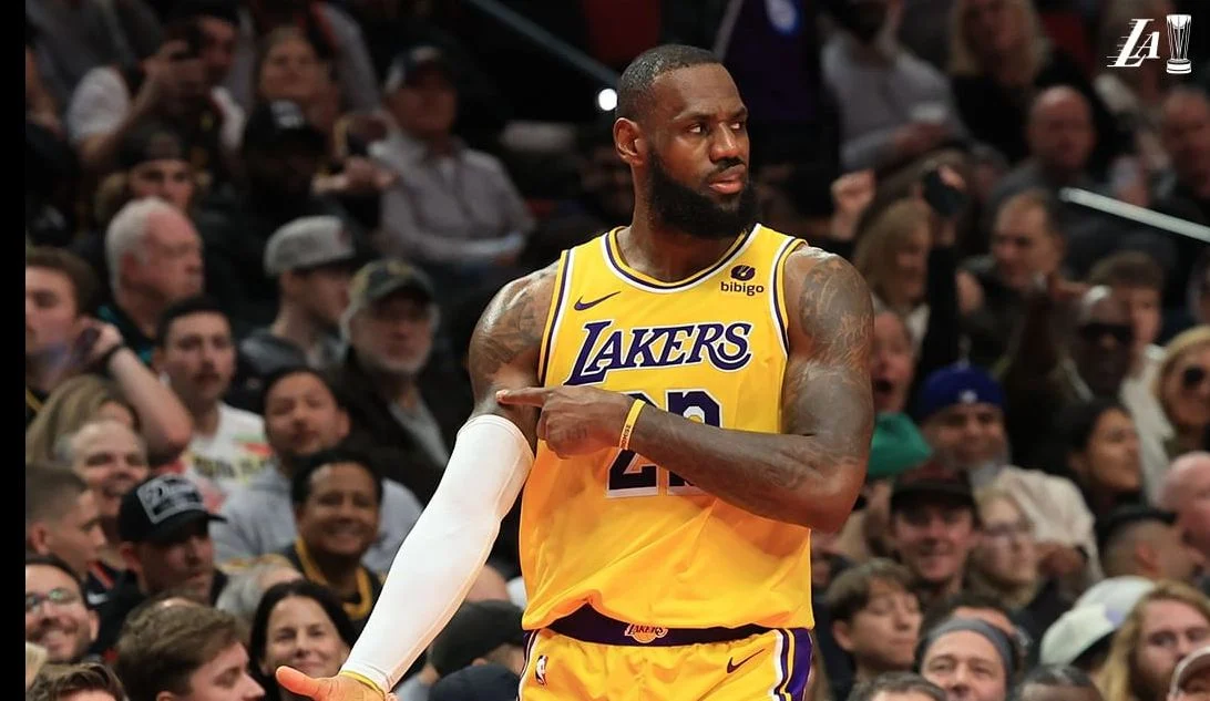 LeBron James dan Masa Depan Karirnya: Spurs, Clippers, atau Lakers?