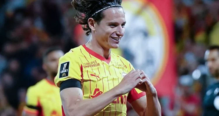 Lens FC Hadapi PSG: Pertarungan Sengit di Puncak Klasemen Ligue 1