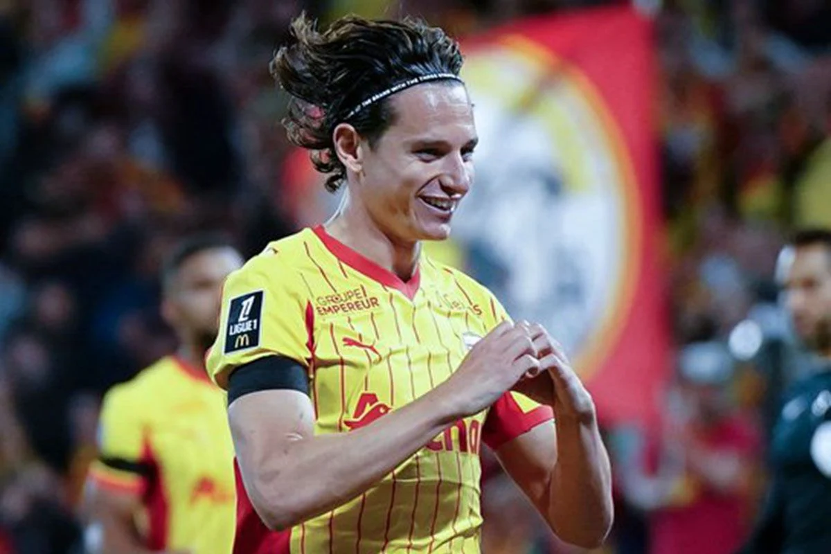 Lens FC Hadapi PSG: Pertarungan Sengit di Puncak Klasemen Ligue 1