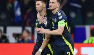 Liga Primer Skotlandia: Andy Robertson dan Kasper Schmeichel Tandai Awal Masa Depan Baru