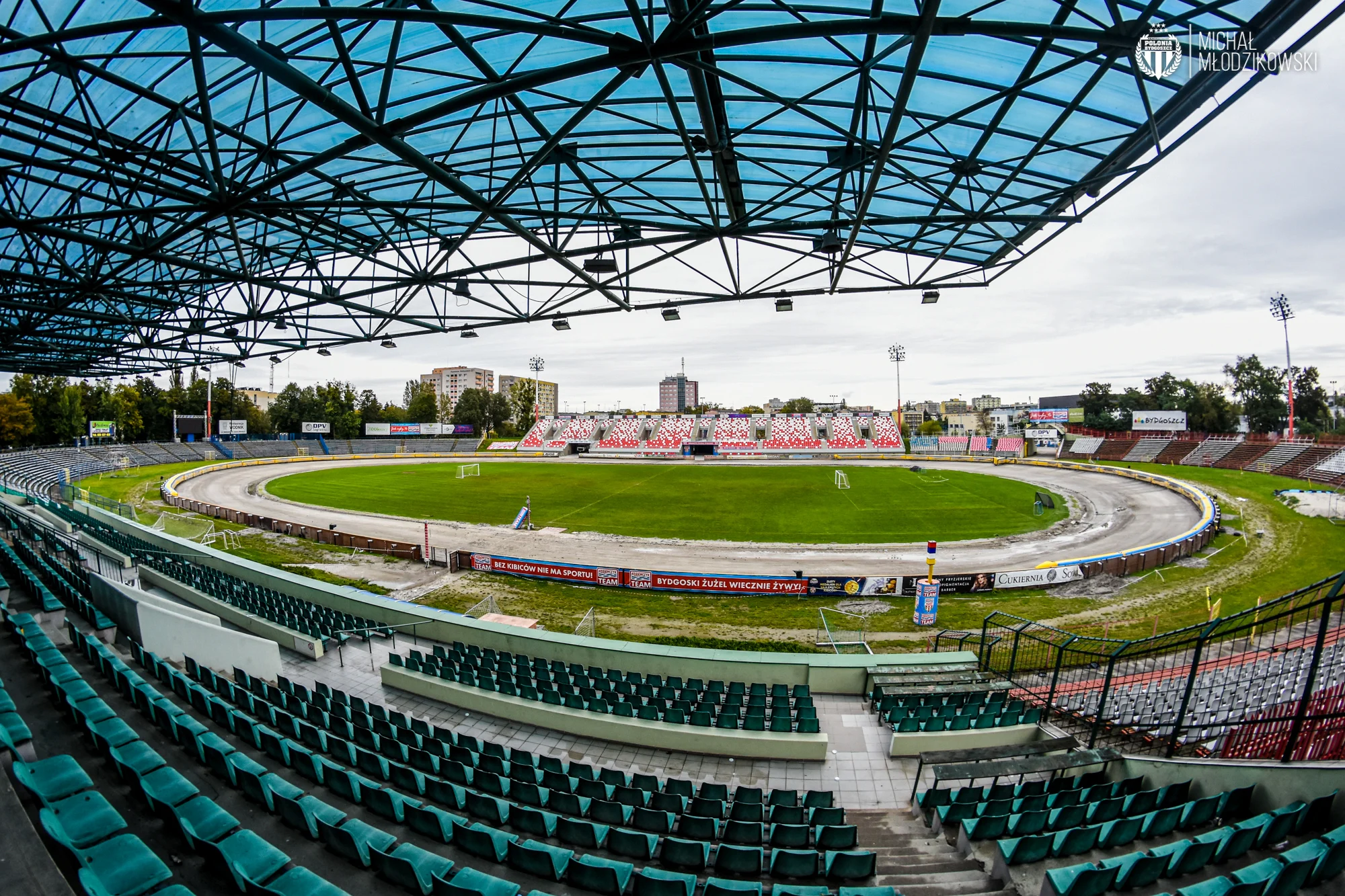 ŁKS Łódź Siap Membangun Stadion Baru, Sementara Polonia Bydgoszcz Dominasi di Lapangan