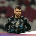 Maarten Paes Dikecam Keras Pasca Kebobolan Dua Gol ke PSV, Masa Depan di Ajax dan Timnas Indonesia Dipertanyakan