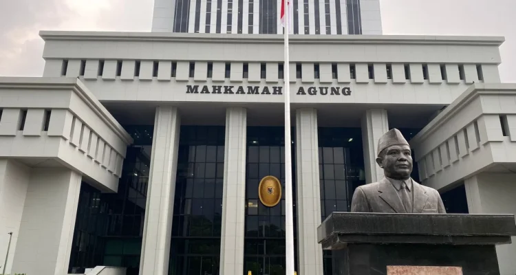 Mahkamah Agung dan Kasus Korupsi: Upaya Pemberantasan dan Pengaruh Teknologi