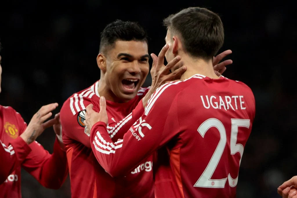 Manuel Ugarte dan Casemiro Tidak Ikut Manchester United Lawan Sunderland
