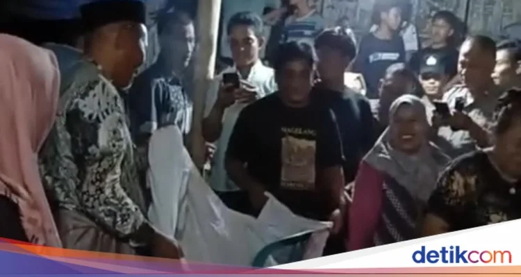 Mengenal Fenomena Pocong Jadi-Jadian: Antara Hoaks dan Keadiran Pengamen