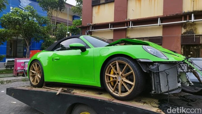 Mengungkap Misteri di Balik Porsche 911 dan Konflik Keluarga