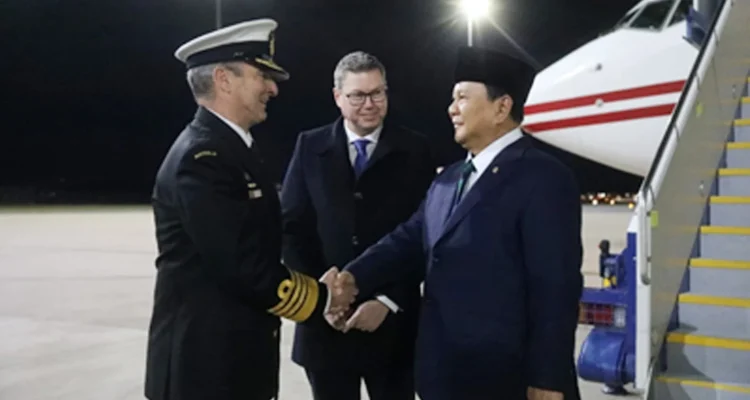 Menhan Jepang Disambut Hangat di Bali: Dari Pesawat Presiden hingga Sunrise Bersama Menhan Indonesia