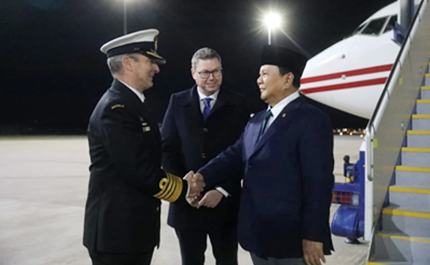 Menhan Jepang Disambut Hangat di Bali: Dari Pesawat Presiden hingga Sunrise Bersama Menhan Indonesia