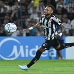 Neymar Minta Maaf pada Robinho Jr Setelah Insiden Tampar di Latihan