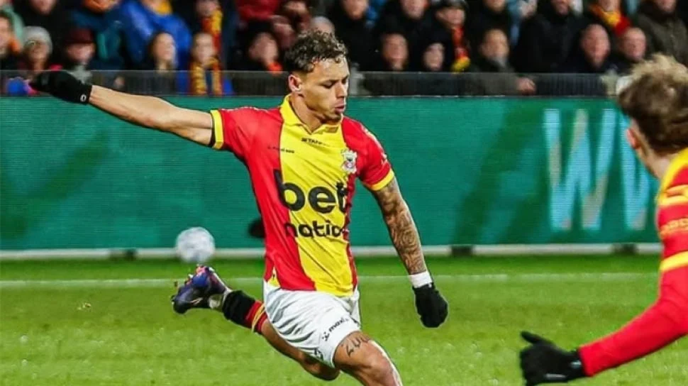 Paspor Dean James Picu Ancaman Pengulangan 133 Laga di Eredivisie: Kontroversi yang Mengguncang Liga Belanda