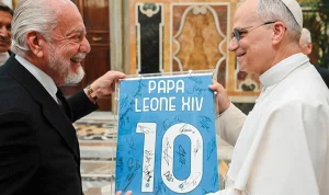 Paus Leo XIV dan Roma: Dari Sepatu Nike hingga Pertandingan di Italia